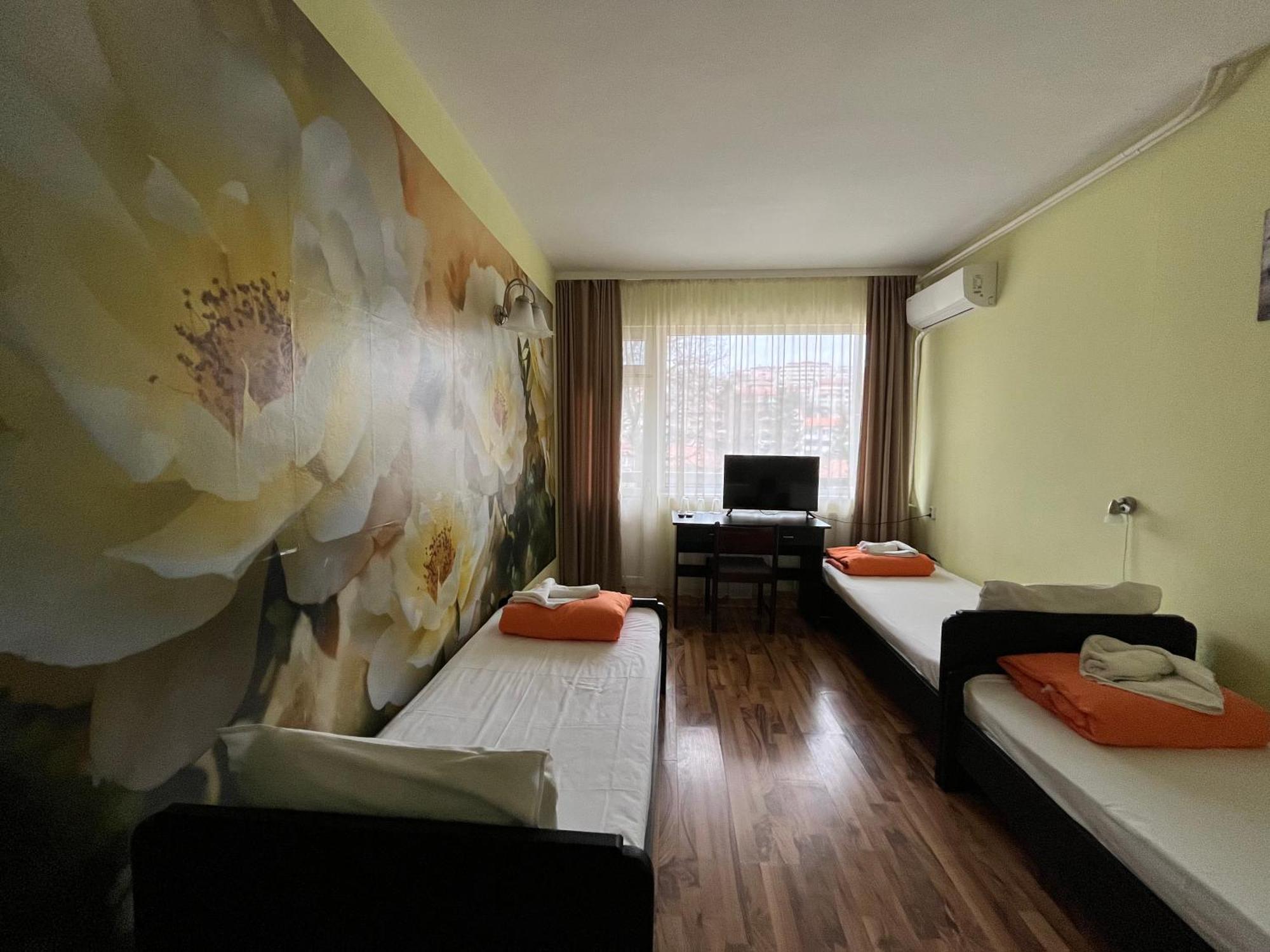 Park Hotel Ivailo Veliko Tŭrnovo Quarto foto