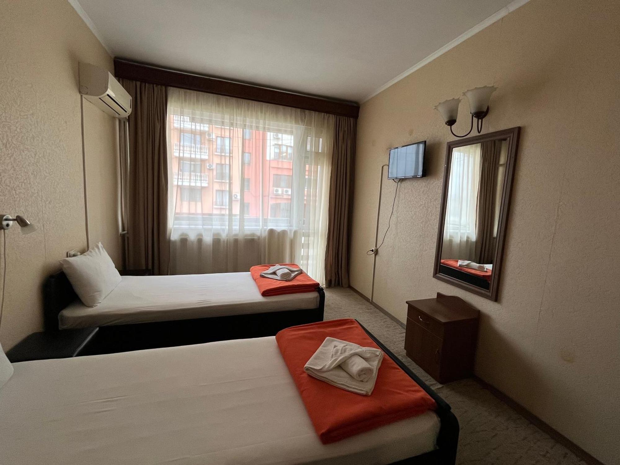 Park Hotel Ivailo Veliko Tŭrnovo Quarto foto