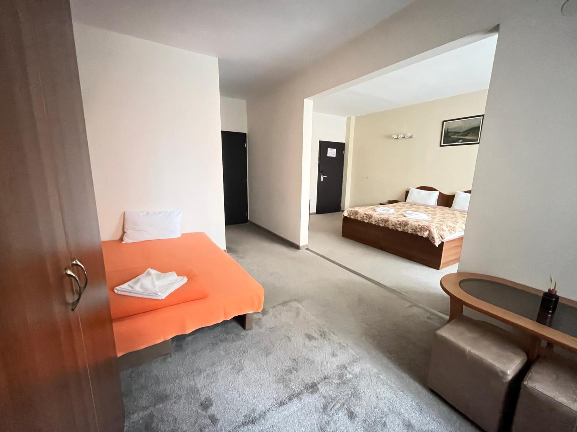 Park Hotel Ivailo Veliko Tŭrnovo Quarto foto