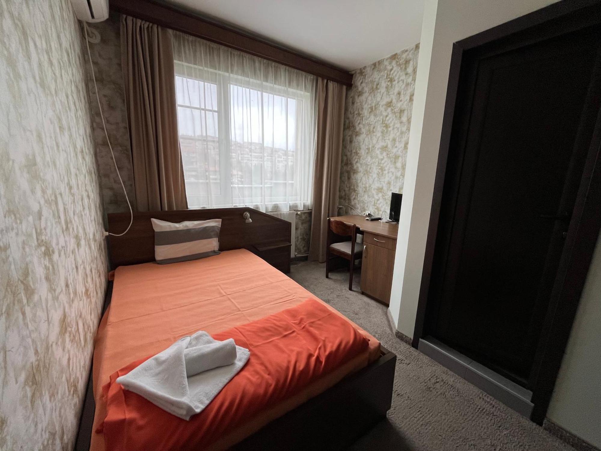 Park Hotel Ivailo Veliko Tŭrnovo Quarto foto