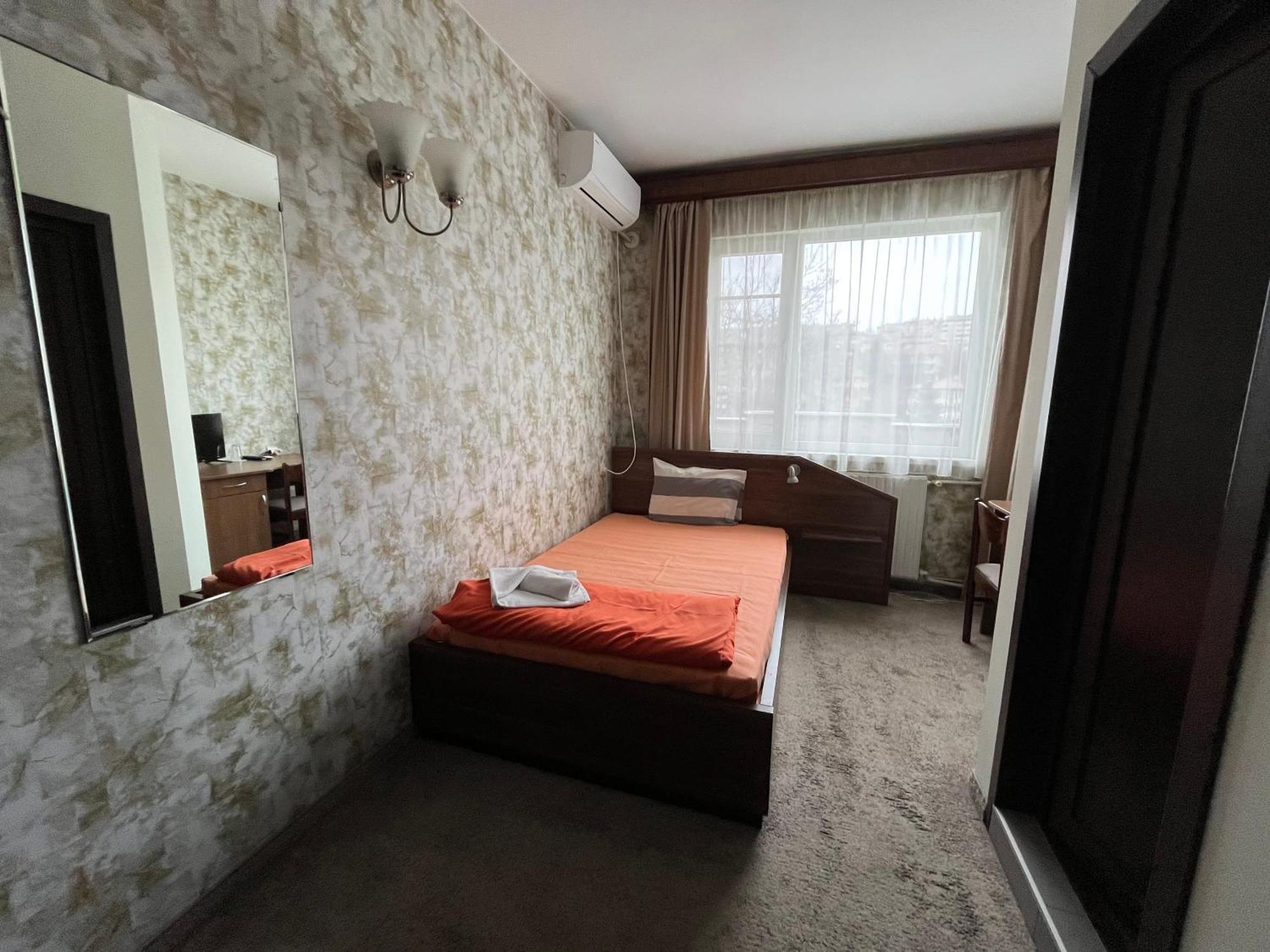 Park Hotel Ivailo Veliko Tŭrnovo Quarto foto