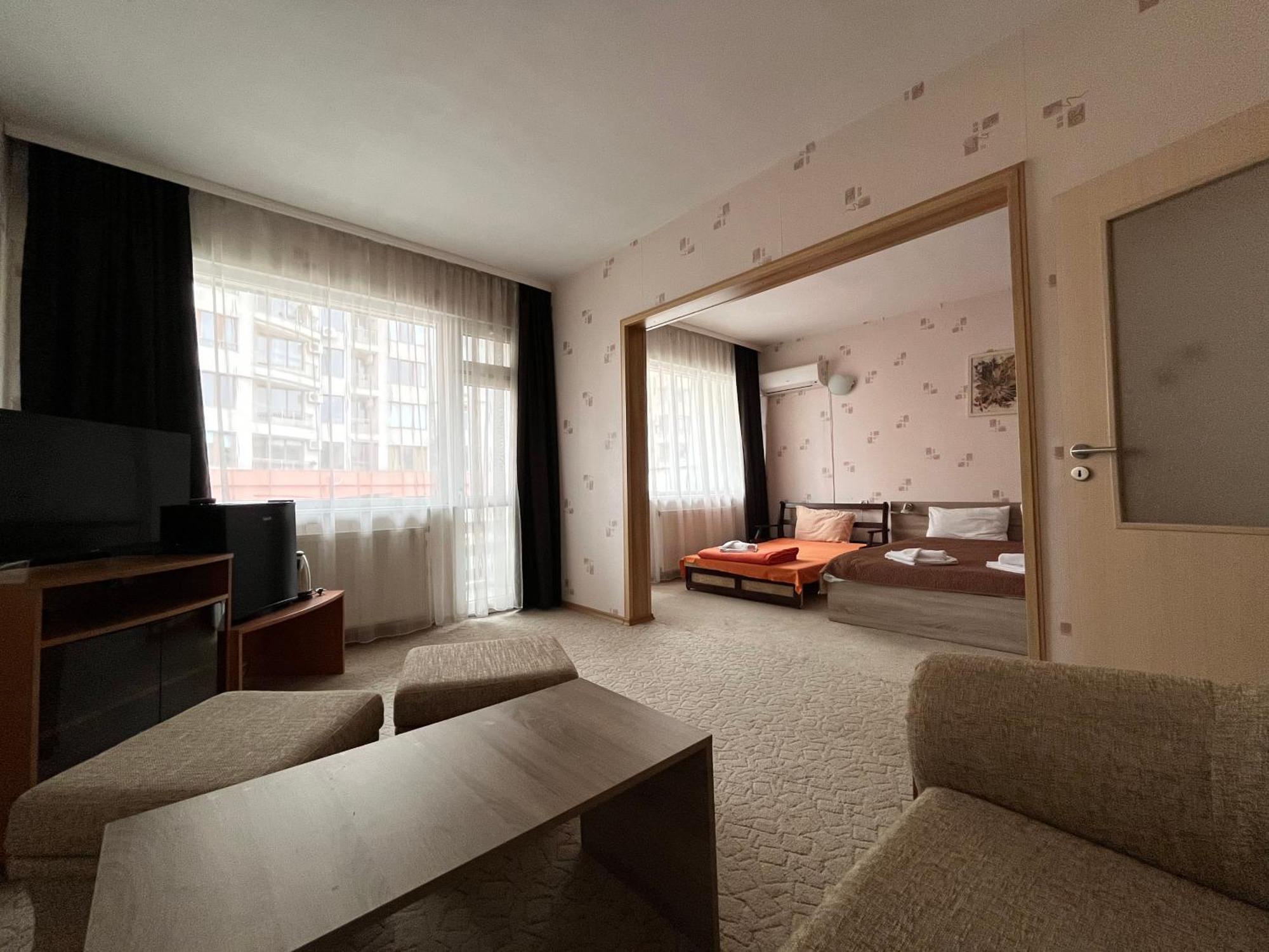 Park Hotel Ivailo Veliko Tŭrnovo Quarto foto