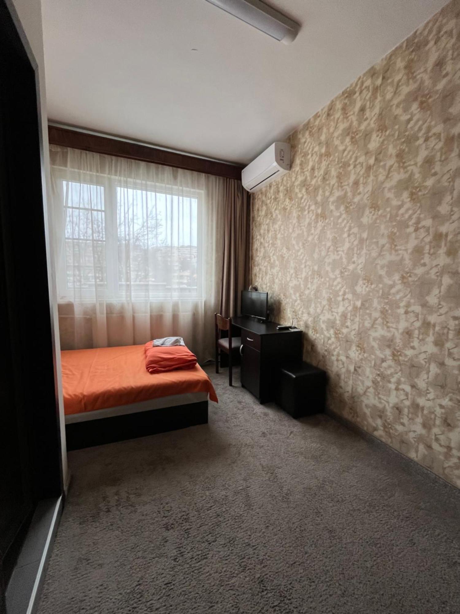 Park Hotel Ivailo Veliko Tŭrnovo Quarto foto